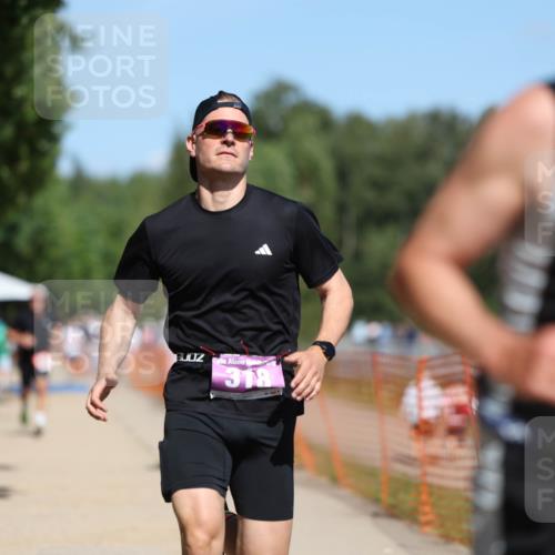 07.09.2025 - 19. Norderstedt Triathlon Michael Strokosch http://msf.ph/oto/8755663 07.09.2025 13:11:33 Laufen 318, 813, 853, 1342 meine-sportfotos.de