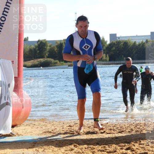 07.09.2025 - 19. Norderstedt Triathlon Luisa Fischer http://msf.ph/oto/8755672 07.09.2025 15:43:19 Schwimmen 1562, 1568, 1632 meine-sportfotos.de