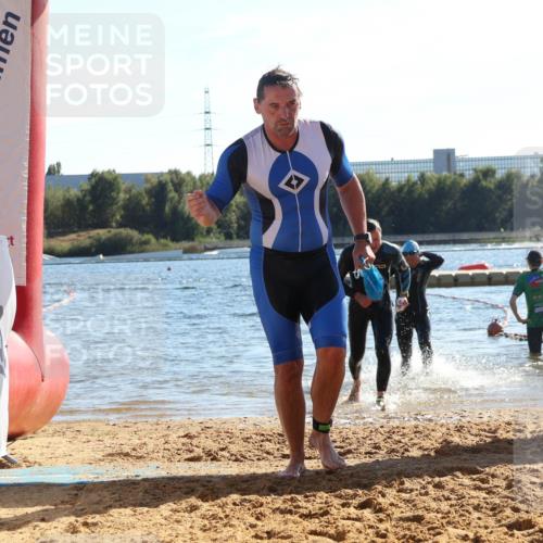 07.09.2025 - 19. Norderstedt Triathlon Luisa Fischer http://msf.ph/oto/8755682 07.09.2025 15:43:19 Schwimmen 1562, 1568, 1632 meine-sportfotos.de