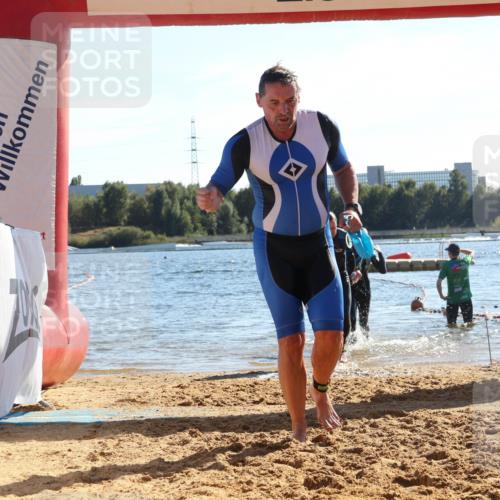 07.09.2025 - 19. Norderstedt Triathlon Luisa Fischer http://msf.ph/oto/8755692 07.09.2025 15:43:20 Schwimmen 1562, 1568, 1621, 1632 meine-sportfotos.de