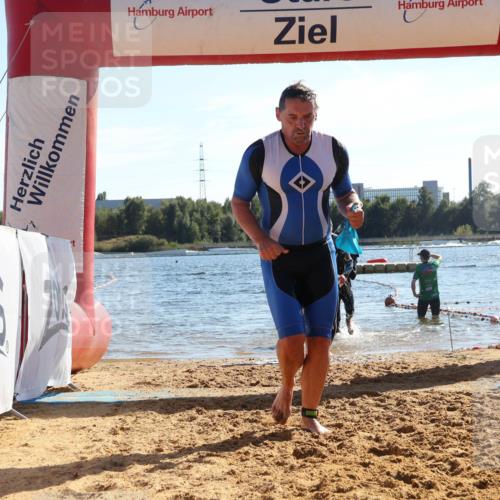 07.09.2025 - 19. Norderstedt Triathlon Luisa Fischer http://msf.ph/oto/8755694 07.09.2025 15:43:20 Schwimmen 1562, 1568, 1621, 1632 meine-sportfotos.de
