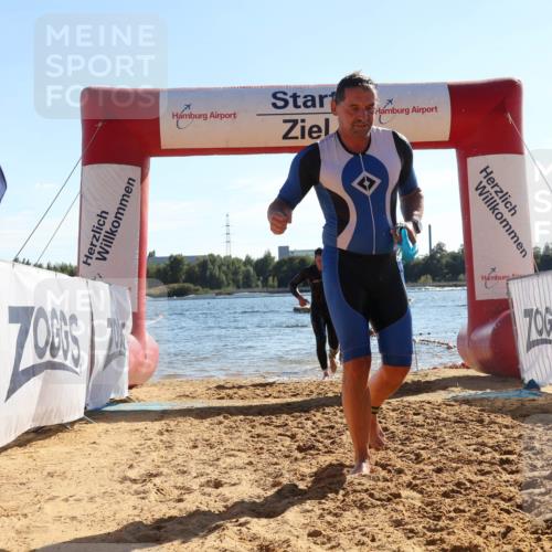 07.09.2025 - 19. Norderstedt Triathlon Luisa Fischer http://msf.ph/oto/8755708 07.09.2025 15:43:21 Schwimmen 1562, 1568, 1621 meine-sportfotos.de