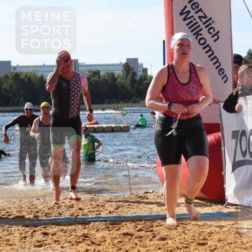 07.09.2025 - 19. Norderstedt Triathlon Luisa Fischer http://msf.ph/oto/8755711 07.09.2025 11:45:02 Schwimmen 717, 728, 758, 851, 852, 898, 1307 meine-sportfotos.de
