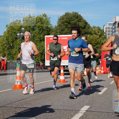 07.09.2025 - BARMER Alsterlauf Yannick Fuchs http://msf.ph/oto/8755715 07.09.2025 09:38:01 Laufen 8255, 4076, 5495, 030, 5496, 4885 meine-sportfotos.de