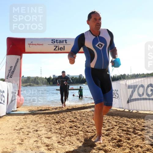07.09.2025 - 19. Norderstedt Triathlon Luisa Fischer http://msf.ph/oto/8755722 07.09.2025 15:43:22 Schwimmen 1562, 1568, 1621 meine-sportfotos.de