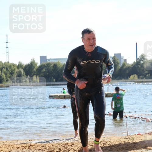 07.09.2025 - 19. Norderstedt Triathlon Luisa Fischer http://msf.ph/oto/8755729 07.09.2025 15:43:23 Schwimmen 1562, 1568, 1621 meine-sportfotos.de