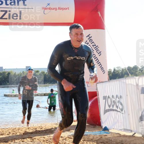 07.09.2025 - 19. Norderstedt Triathlon Luisa Fischer http://msf.ph/oto/8755740 07.09.2025 15:43:24 Schwimmen 1562, 1568, 1621 meine-sportfotos.de