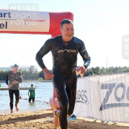 07.09.2025 - 19. Norderstedt Triathlon Luisa Fischer http://msf.ph/oto/8755746 07.09.2025 15:43:24 Schwimmen 1562, 1568, 1621 meine-sportfotos.de