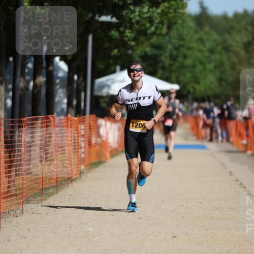 07.09.2025 - 19. Norderstedt Triathlon Michael Strokosch http://msf.ph/oto/8755747 07.09.2025 12:03:12 Laufen 1206 meine-sportfotos.de