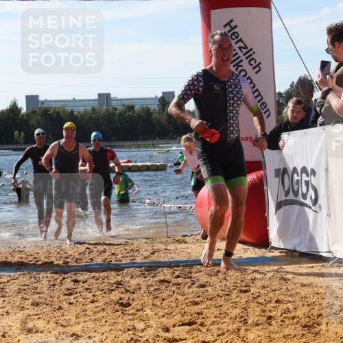 07.09.2025 - 19. Norderstedt Triathlon Luisa Fischer http://msf.ph/oto/8755749 07.09.2025 11:45:04 Schwimmen 697, 717, 758, 851, 852, 898, 1237, 1307 meine-sportfotos.de