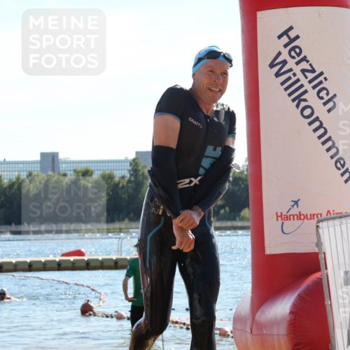 07.09.2025 - 19. Norderstedt Triathlon Luisa Fischer http://msf.ph/oto/8755754 07.09.2025 15:43:26 Schwimmen 1562, 1568, 1621 meine-sportfotos.de