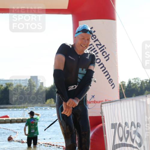 07.09.2025 - 19. Norderstedt Triathlon Luisa Fischer http://msf.ph/oto/8755763 07.09.2025 15:43:26 Schwimmen 1562, 1568, 1621 meine-sportfotos.de