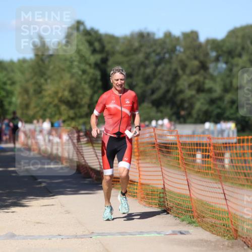 07.09.2025 - 19. Norderstedt Triathlon Michael Strokosch http://msf.ph/oto/8755770 07.09.2025 14:53:37 Laufen 977 meine-sportfotos.de