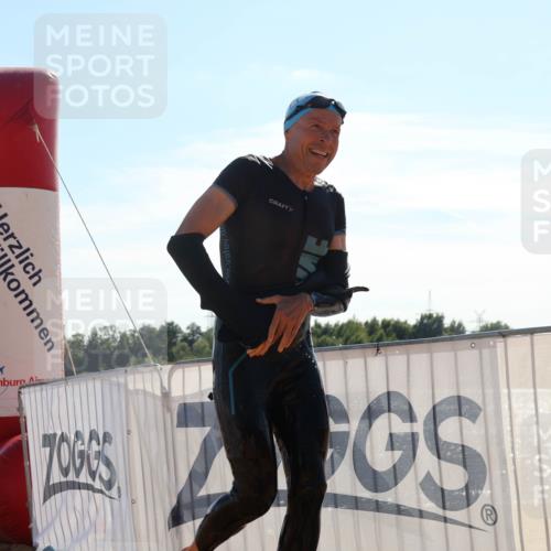 07.09.2025 - 19. Norderstedt Triathlon Luisa Fischer http://msf.ph/oto/8755781 07.09.2025 15:43:27 Schwimmen 1562, 1568, 1621 meine-sportfotos.de