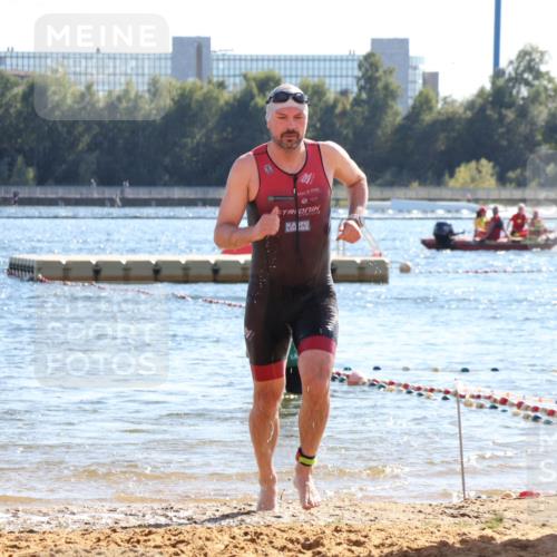 07.09.2025 - 19. Norderstedt Triathlon Luisa Fischer http://msf.ph/oto/8755794 07.09.2025 15:43:42 Schwimmen 1575 meine-sportfotos.de