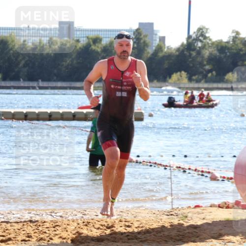 07.09.2025 - 19. Norderstedt Triathlon Luisa Fischer http://msf.ph/oto/8755800 07.09.2025 15:43:43 Schwimmen 1575 meine-sportfotos.de