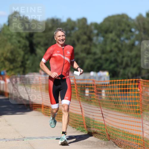 07.09.2025 - 19. Norderstedt Triathlon Michael Strokosch http://msf.ph/oto/8755811 07.09.2025 14:53:38 Laufen 977 meine-sportfotos.de