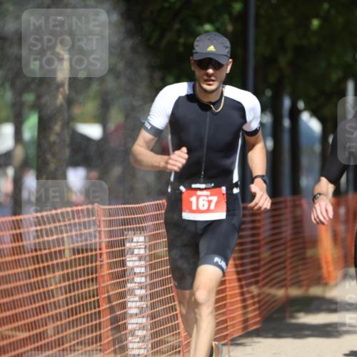 07.09.2025 - 19. Norderstedt Triathlon Michael Strokosch http://msf.ph/oto/8755830 07.09.2025 12:49:50 Laufen 137, 167, 260, 721, 1237 meine-sportfotos.de