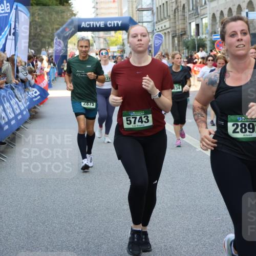 07.09.2025 - BARMER Alsterlauf Strokosch-Dieckow http://msf.ph/oto/8755831 07.09.2025 10:14:03 Ziel 2129, 2166, 2225, 2232, 2296, 2712, 2873, 2929, 2930, 3346, 3929, 4108, 4213, 4364, 4489, 4553, 5062, 5795, 6145, 6165, 6312, 6337, 8101, 8120, 8257 meine-sportfotos.de