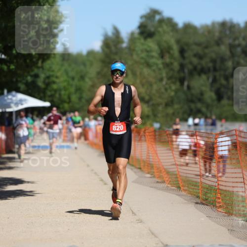 07.09.2025 - 19. Norderstedt Triathlon Michael Strokosch http://msf.ph/oto/8755902 07.09.2025 13:11:47 Laufen 820 meine-sportfotos.de