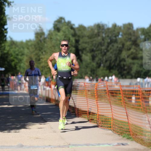 07.09.2025 - 19. Norderstedt Triathlon Michael Strokosch http://msf.ph/oto/8755906 07.09.2025 14:53:46 Laufen 996, 1008, 1456, 1471 meine-sportfotos.de