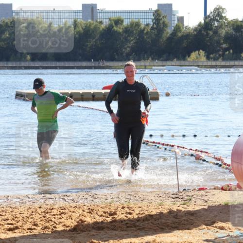 07.09.2025 - 19. Norderstedt Triathlon Luisa Fischer http://msf.ph/oto/8755914 07.09.2025 15:46:48 Schwimmen 1557 meine-sportfotos.de