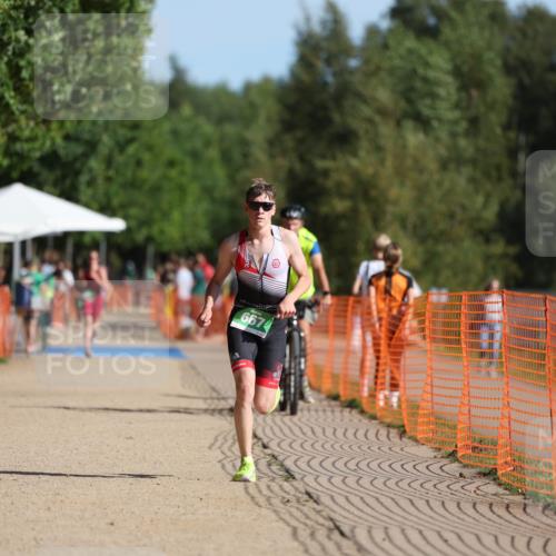07.09.2025 - 19. Norderstedt Triathlon Michael Strokosch http://msf.ph/oto/8755917 07.09.2025 10:41:59 Laufen 667 meine-sportfotos.de