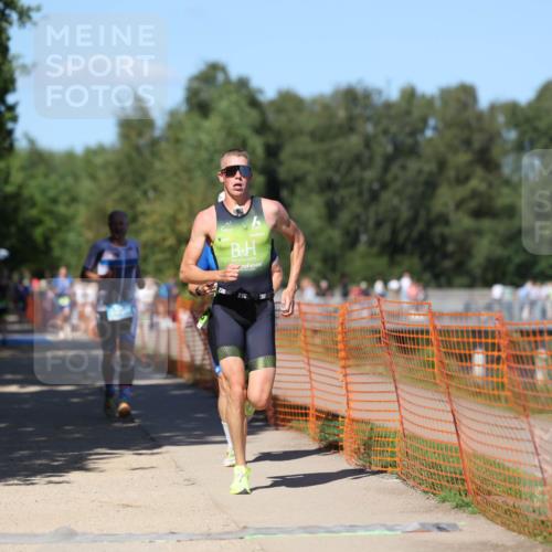 07.09.2025 - 19. Norderstedt Triathlon Michael Strokosch http://msf.ph/oto/8755918 07.09.2025 14:53:47 Laufen 996, 1008, 1456, 1471 meine-sportfotos.de