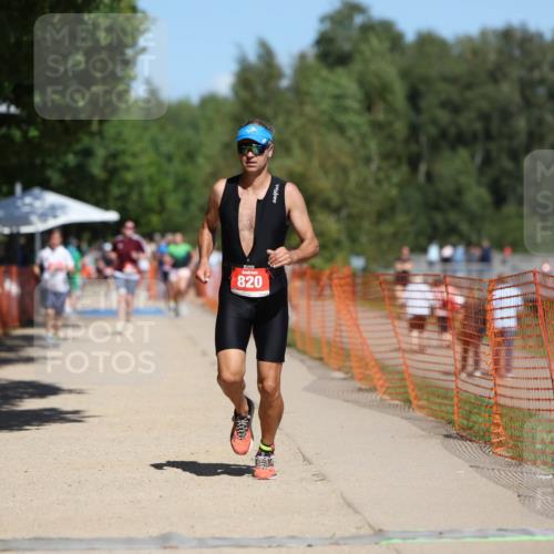 07.09.2025 - 19. Norderstedt Triathlon Michael Strokosch http://msf.ph/oto/8755921 07.09.2025 13:11:47 Laufen 820 meine-sportfotos.de