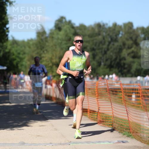 07.09.2025 - 19. Norderstedt Triathlon Michael Strokosch http://msf.ph/oto/8755932 07.09.2025 14:53:47 Laufen 996, 1008, 1456, 1471 meine-sportfotos.de