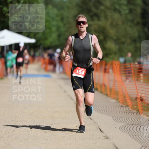 07.09.2025 - 19. Norderstedt Triathlon Michael Strokosch http://msf.ph/oto/8755941 07.09.2025 12:03:22 Laufen 154 meine-sportfotos.de