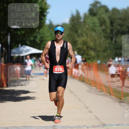 07.09.2025 - 19. Norderstedt Triathlon Michael Strokosch http://msf.ph/oto/8755954 07.09.2025 13:11:48 Laufen 820 meine-sportfotos.de