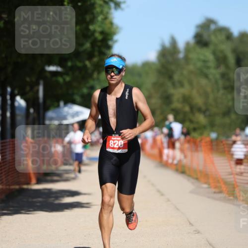 07.09.2025 - 19. Norderstedt Triathlon Michael Strokosch http://msf.ph/oto/8755972 07.09.2025 13:11:48 Laufen 820 meine-sportfotos.de
