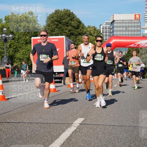 07.09.2025 - BARMER Alsterlauf Yannick Fuchs http://msf.ph/oto/8755974 07.09.2025 09:38:04 Laufen 2860, 4575, 4885, 4569, 6113, 4951 meine-sportfotos.de