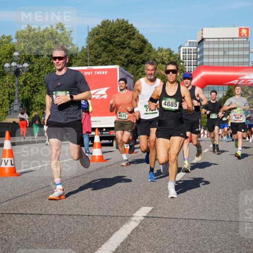 07.09.2025 - BARMER Alsterlauf Yannick Fuchs http://msf.ph/oto/8755989 07.09.2025 09:38:05 Laufen 4575, 2, 4885, 6113, 4951, 8355 meine-sportfotos.de