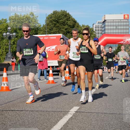 07.09.2025 - BARMER Alsterlauf Yannick Fuchs http://msf.ph/oto/8755999 07.09.2025 09:38:05 Laufen 2869, 4575, 27, 4885, 4569, 6113, 4951 meine-sportfotos.de