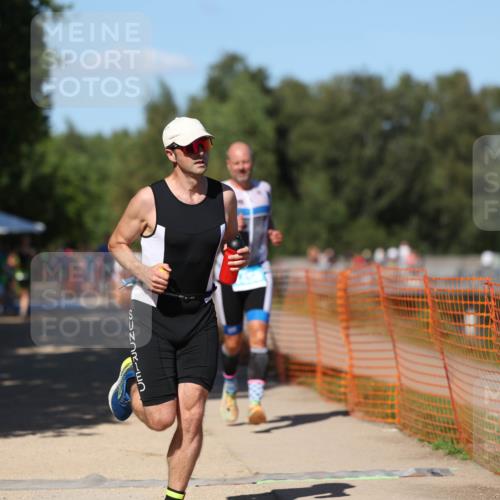 07.09.2025 - 19. Norderstedt Triathlon Michael Strokosch http://msf.ph/oto/8756009 07.09.2025 14:53:49 Laufen 996, 1008, 1456, 1471 meine-sportfotos.de