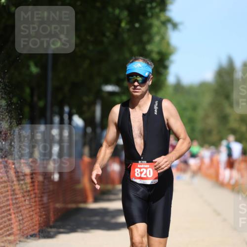07.09.2025 - 19. Norderstedt Triathlon Michael Strokosch http://msf.ph/oto/8756010 07.09.2025 13:11:49 Laufen 820 meine-sportfotos.de