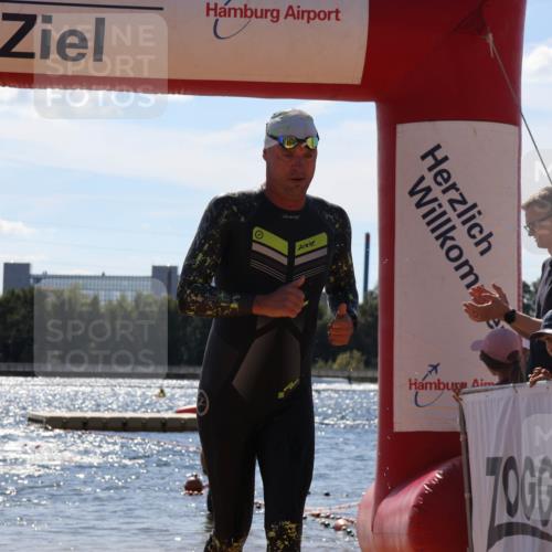 07.09.2025 - 19. Norderstedt Triathlon Luisa Fischer http://msf.ph/oto/8756016 07.09.2025 13:27:19 Schwimmen 960, 1028, 1467 meine-sportfotos.de