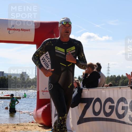 07.09.2025 - 19. Norderstedt Triathlon Luisa Fischer http://msf.ph/oto/8756031 07.09.2025 13:27:20 Schwimmen 960, 1028, 1467 meine-sportfotos.de