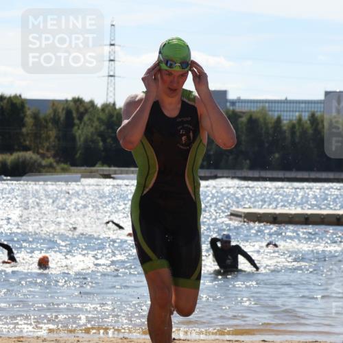 07.09.2025 - 19. Norderstedt Triathlon Luisa Fischer http://msf.ph/oto/8756050 07.09.2025 13:27:26 Schwimmen 960, 1017, 1467 meine-sportfotos.de