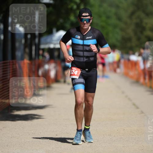 07.09.2025 - 19. Norderstedt Triathlon Michael Strokosch http://msf.ph/oto/8756060 07.09.2025 12:49:59 Laufen 721, 824 meine-sportfotos.de
