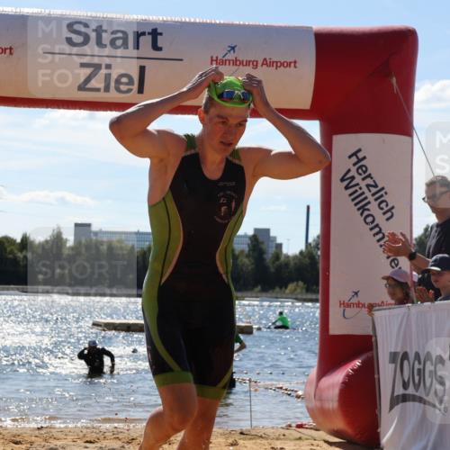 07.09.2025 - 19. Norderstedt Triathlon Luisa Fischer http://msf.ph/oto/8756063 07.09.2025 13:27:27 Schwimmen 960, 1017 meine-sportfotos.de