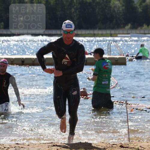 07.09.2025 - 19. Norderstedt Triathlon Luisa Fischer http://msf.ph/oto/8756083 07.09.2025 13:27:36 Schwimmen 880, 969, 1002, 1017 meine-sportfotos.de