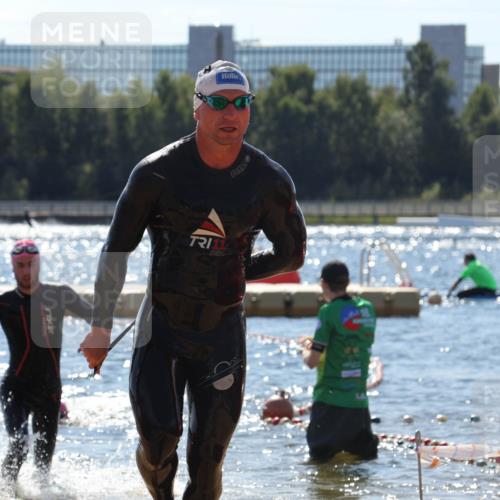 07.09.2025 - 19. Norderstedt Triathlon Luisa Fischer http://msf.ph/oto/8756100 07.09.2025 13:27:37 Schwimmen 880, 969, 1002, 1017, 1421 meine-sportfotos.de