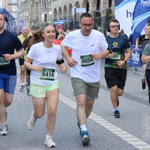 07.09.2025 - BARMER Alsterlauf Strokosch-Dieckow http://msf.ph/oto/8756161 07.09.2025 10:13:59 Ziel 2129, 2166, 2225, 2232, 2296, 2403, 2688, 2712, 2873, 2929, 2930, 3236, 3346, 3503, 3504, 3734, 3929, 4108, 4213, 4489, 4553, 4699, 5062, 5277, 5278, 5468, 5795, 6145, 6165, 6284, 6337, 8101, 8120, 8257 meine-sportfotos.de