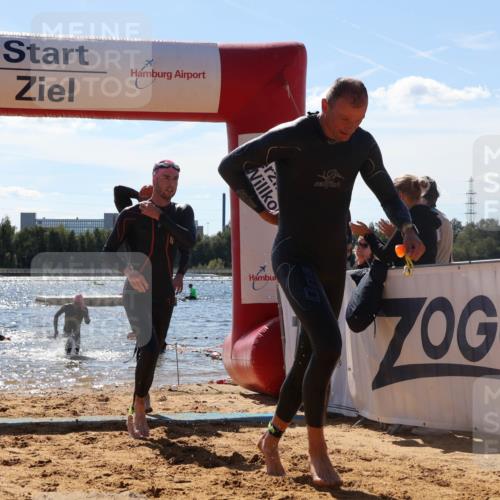 07.09.2025 - 19. Norderstedt Triathlon Luisa Fischer http://msf.ph/oto/8756169 07.09.2025 13:27:42 Schwimmen 880, 969, 975, 1002, 1421 meine-sportfotos.de