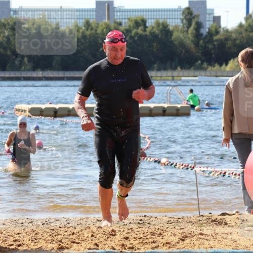 07.09.2025 - 19. Norderstedt Triathlon Luisa Fischer http://msf.ph/oto/8756214 07.09.2025 11:45:50 Schwimmen 727, 850 meine-sportfotos.de