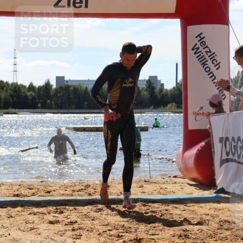 07.09.2025 - 19. Norderstedt Triathlon Luisa Fischer http://msf.ph/oto/8756232 07.09.2025 13:27:48 Schwimmen 880, 969, 975, 1002, 1421 meine-sportfotos.de