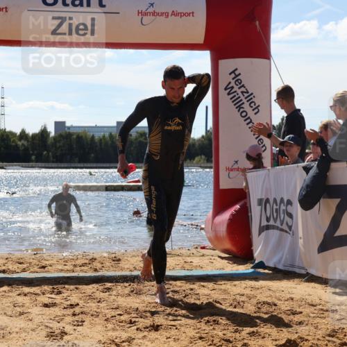 07.09.2025 - 19. Norderstedt Triathlon Luisa Fischer http://msf.ph/oto/8756237 07.09.2025 13:27:49 Schwimmen 880, 969, 975, 1002, 1034, 1421 meine-sportfotos.de